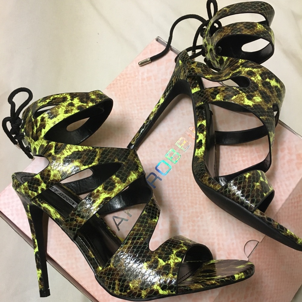 CAPE ROBBIN Strappy open toe stiletto Shoes Size 8